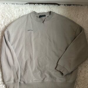 White fox mushroom crewneck